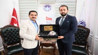 MİMDER Başkanı Bülbüloğlu, Başkan Taşkın ile bir araya geldi