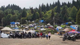 Motosiklet tutkunları Kafkasör Yaylasında bir araya geldi
