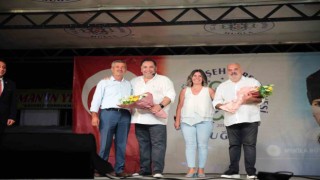 Muğlada tiyatro şölenine büyük ilgi