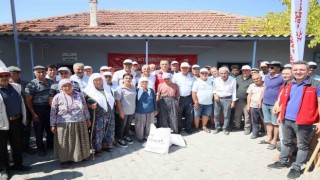 Muğlada zeytin üreticilerine ücretsiz kaolin kili dağıtılıyor