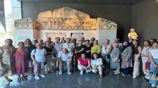 Muratpaşanın kıdemli kent sakinleri, Antalya Müzesini gezdi