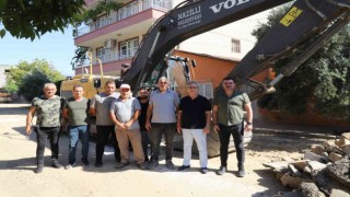 Nazilli Belediyesinden İstiklal Mahallesinde yol çalışması