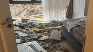 Orduda istinat duvarı çöktü: 48 daireli bina boşaltıldı