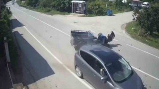 Orduda otomobil ile patpatın çarpıştığı kaza kamerada