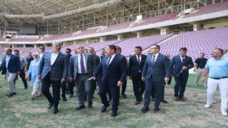 Osman Aşkın Bak: “Hataysporun yeni sezonda maçlarını Hatayda oynaması için gayret ediyoruz