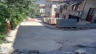 Osmanelinde yol bakım ve onarım çalışmaları devam ediyor