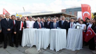 Osmangazi Belediyesi Zafer Bayramını Atatürk Anıtı ile taçlandırdı