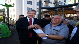 Osmaniyede 90 deprem konutun daha anahtar teslimi yapıldı