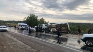 Osmaniye'de kamyonet ile otomobil çarpıştı: 2 ölü, 3 yaralı