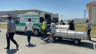 Otobüs kazasında hayatını kaybedenlerin cenazesi defnedilmek üzere Ağrıya getirildi