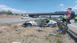 Otomobil takla attı, aynı aileden 1 kişi öldü, 3 kişi yaralandı
