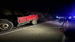 Otomobil traktöre arkadan çarptı: 1 ölü, 3 yaralı