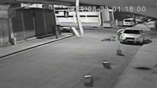 Otomobilden elektronik cihazları çaldı