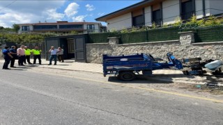 Pat pat duvara çarparak devrildi: 1 ölü, 7 yaralı