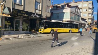 Pendikte İETT otobüsü kuaför dükkanına daldı: 6 yaralı