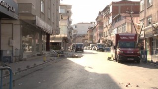 Pendikte İETT otobüsünün çarptığı 4 katlı apartmanın yıkımına karar verildi