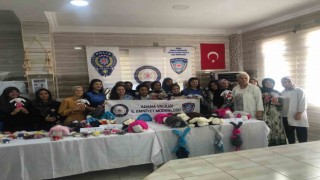 Polis “Amigurami ve Dolgu Bebek” kursunda 30 öğrenciyi eğitti