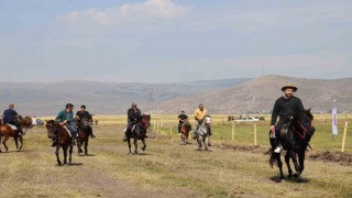 Rahvan At Yarışı final koşuları, sağanak ve dolu sebebiyle ertelendi