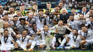 Real Madrid ve Ancelotti, Süper Kupa tarihine geçti