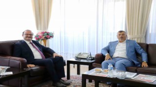 Rektör Hacımüftüoğlu: “Bilgiyi arayan, araştıran ve bunu üreten, ürettiği bilgiyi teknolojiye dönüştürene destek olacağız”