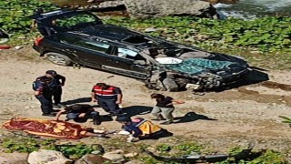 Rizede araç uçuruma yuvarlandı: 2 ölü, 3 yaralı