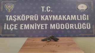 Ruhsatsız tabancayla yakalanan şahıs hakkında işlem başlatıldı