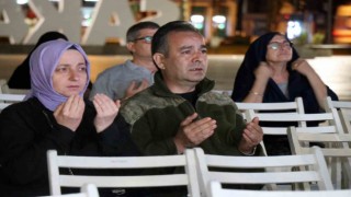 Saatler 03.02de eller semaya açıldı
