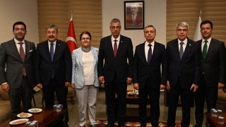 Sağlık Bakanı Memişoğlu’ndan Osmaniye Belediyesi’ne Ziyaret