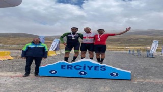 Sakarya Büyükşehirin yıldızları her gün yeni bir başarıya pedal çeviriyor