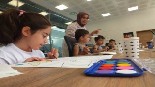 Sanat atölyeleri çocukların yazına renk katıyor