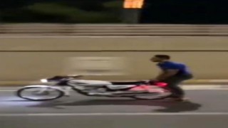 Şanlıurfada motosikletiyle akrobatik hareketler yapan sürücüye ceza