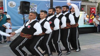 Sivas halayı Kayseride sergilendi