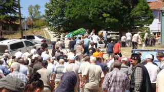 Sokak hayvanlarına mama götürürken vefat eden Aysun Köse son yolculuğuna uğurlandı
