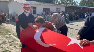 Somalide şehit olan Uzman Çavuş Seydi Ünlü baba ocağında toprağa verildi