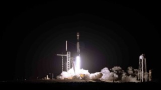SpaceX, 23 Starlink uydusunu daha yörüngeye gönderdi