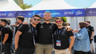 SUBÜ araçları Teknofest 2024e 3 kupa ile başladı