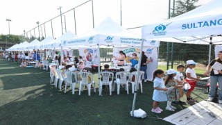 Sultangazi Belediyesinin “Bilim Firarda” otobüsündeki renkli etkinliklerde 40 bin çocuk buluştu