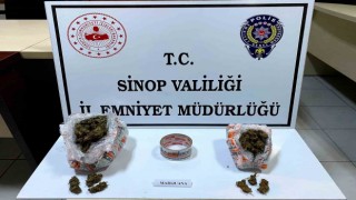 Şüpheli araçtan uyuşturucu çıktı
