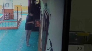 Tamirciyim dedi, 6 dakikada 5 bin liralık hırsızlık yaptı