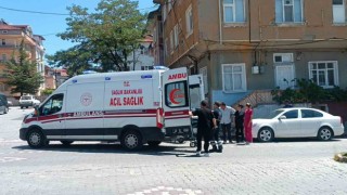 Tavşanlıda motosiklet otomobile çarptı; 1 yaralı