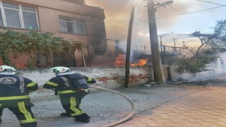Tek katlı müstakil evde çıkan yangın paniğe neden oldu
