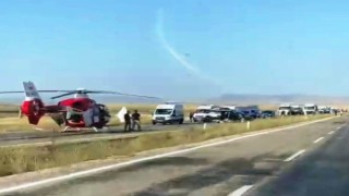 Tır ile minibüs çarpıştı: 1 ölü, 5 yaralı
