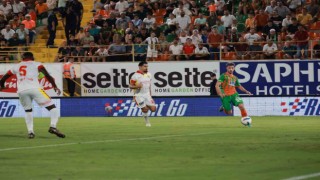 Trendyol Süper Lig: Corendon Alanyaspor: 0 - Göztepe: 1 (İlk yarı)