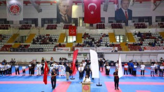 Türkiye Karate Şampiyonasının açılış seremonisi yapıldı