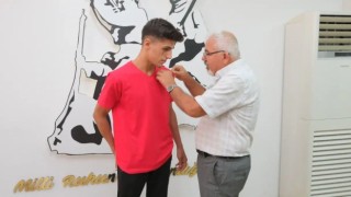 Türkiye Şampiyonu Güreşçi Memleketinde Ödüllendirildi