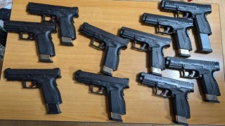 Türkiyeden giden tırdaki 10 tabanca Bulgar gümrüğüne takıldı