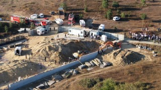 Tuzlada göçük altındaki 2 işçinin cansız bedenine ulaşıldı. Çıkarma çalışmaları devam ediyor