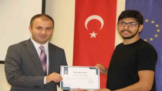 Uçak Bakım Teknisyenliği Eğitimini başarıyla tamamlayanlar sertifikalarını aldı