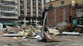 Uluslararası Emniyet Otogarında yıkım: Esnaf İBBye tepki gösterdi