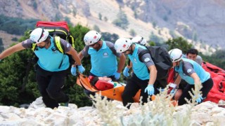 UMKE ekipleri Babadağda paraşüt kazası kurtarma tatbikatı gerçekleştirdi